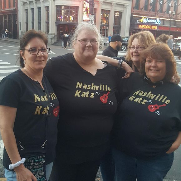 Meet your Posher, Jayne - Picture 1 of 1